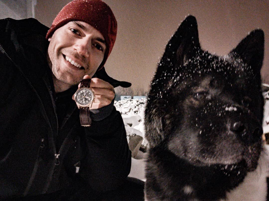 “This was a morning snowpig walk last week before stepping in to get my Geralt on..” Henry Cavill and Kal say hi from a snowy Hungary! Read their new post http://bit.ly/2AZkqmj #Witcher