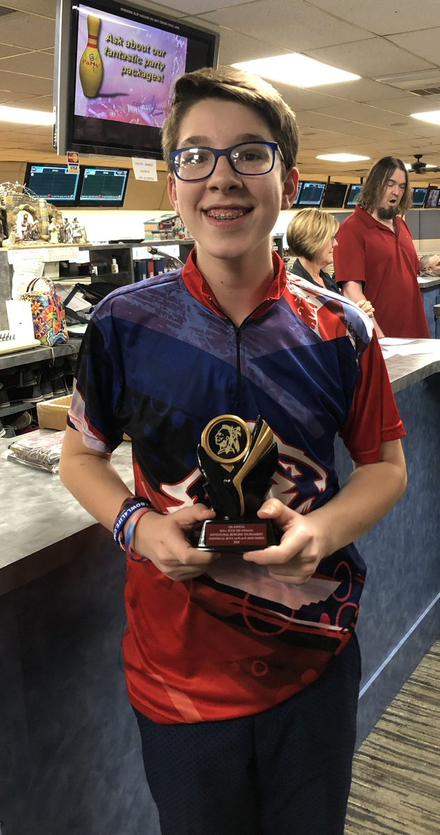 Vote Brandon for “Bowler of the Week!” <a href="/JLibAthletics/">Liberty Athletics</a> 
app.com/story/sports/h…