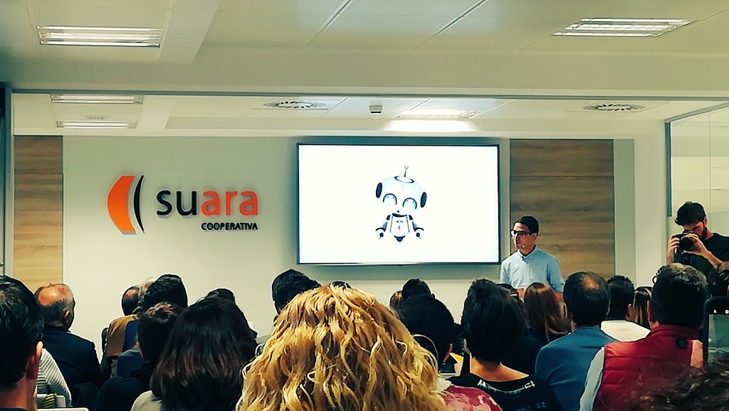 LaiaBonastra's tweet photo. En Moha i la Paula ens donen la Benvinguda a la presentació del @SuaraLab #suaralab #innovaciosocial de @suaracoop https://t.co/AKNGRDMdHF