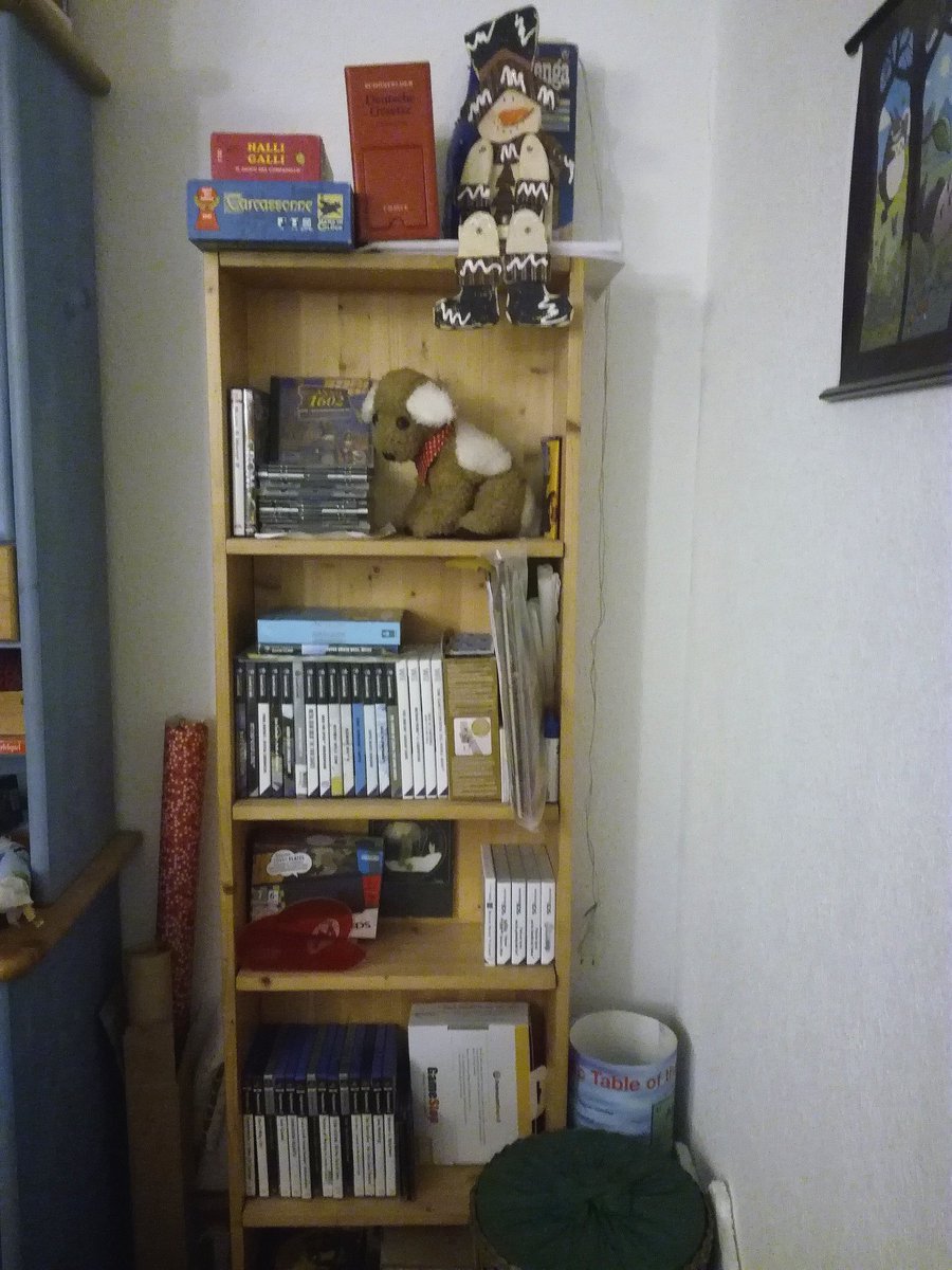 renxiems's tweet image. I'll show you where I store my games and you show me where you store yours. Deal? Im really curious and wanna see. Also its fun. Tag me and/or use #gamestorage 
Thx 🎮👍
#gaming2019 #streamers #gamers #youtuber #GamingLife #gaming #SupportSmallStreamers #twitchstreaming #gamer