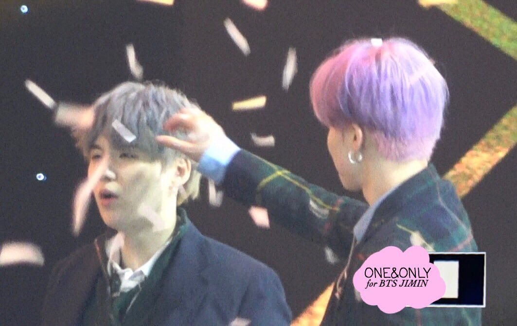 Confetti picking   #yoonmin