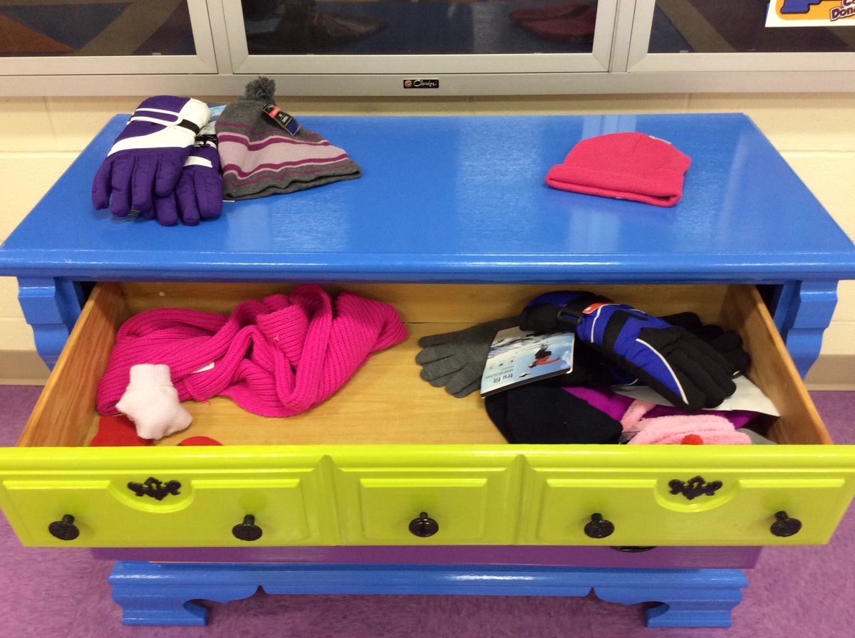 LkwdService's tweet photo. Our 3rd Grade Leaders of Community Service want YOU to keep stuffing this dresser with warm clothing items for those in need this winter! Keep on going Lincoln Elementary.... all items benefit HandsON @HandsOnNEO @LkwdLincoln @LKWDCoe @lkwdkkelly @lkwdHennessey https://t.co/a1XdVmkyPq