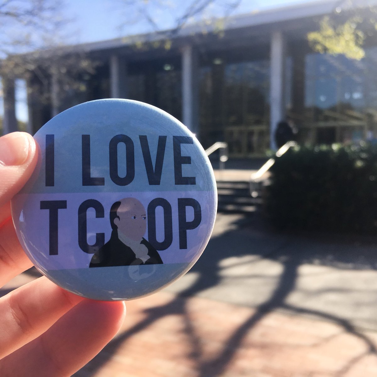 JenMandelbaum's tweet image. I love TCoop! 📚❤️ Do you? You can make your own pin and learn all about @UofSClibraries at the open house today &amp;amp; tomorrow. #tcoop #uofsc