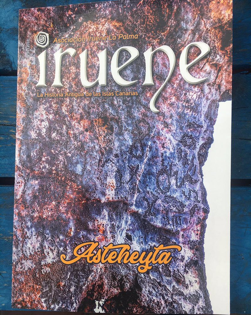 _sandralorenzo's tweet photo. Me hace muchísima ilusión ver #tinguaro #book #libro en la #revista #iruene #revistairuene10 #promoción #cosmovision #edicionesalternativas #conocimiento #cultura #ancestros #creencias #lapalma #canarias #historia #historiaantiguadelasislascanarias #seguimossumando iGracias! https://t.co/3e9Mvurmb4