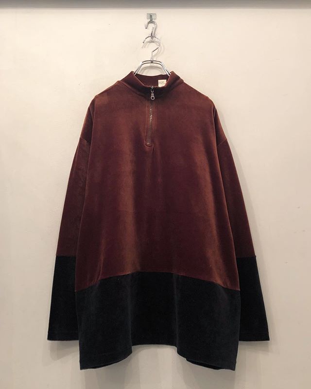 【2tone】
half-zip design velours pullover
¥7300+tax
さらっとアクセントに使いたいベロア素材。
パンツを合わせやすい配色です。
#vintage #原宿 #下北沢#古着 #洋服 #衣類#mode #style #harajuku #HARAJUKU #root #ROOT #fashion#antique #america #80s #90s #00s http://bit.ly/2Cs45pM