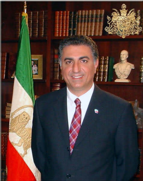 FaranakAzad1's tweet photo. زنده یاد انوشه روان اعلیحضرت #محمد_رضا_شاه_پهلوی من به نام یک شهروند ایران از شما بینهایت سپاسگزارم نه تنها برای خدمتتان بلکه برای راهی که برای آینده ایران گشوده‌اید و رضاشاه دوم را به یادگار گذاشته‌اید.

#بگوبرگردشاه https://t.co/nMptGgSi2h