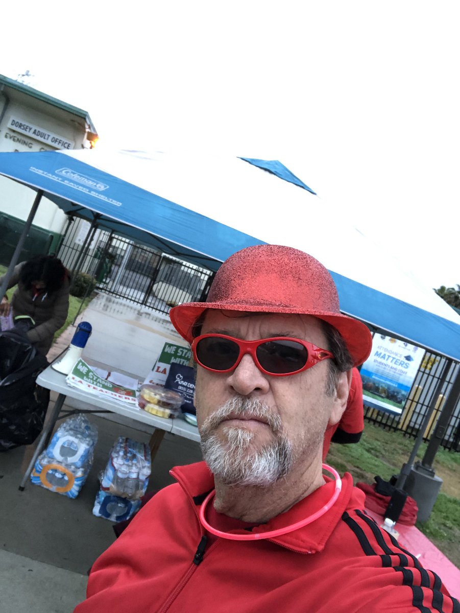 Chew20X's tweet image. DAY THREE! there&apos;s no stopping our message! #UTLASrong #UTLAStrike