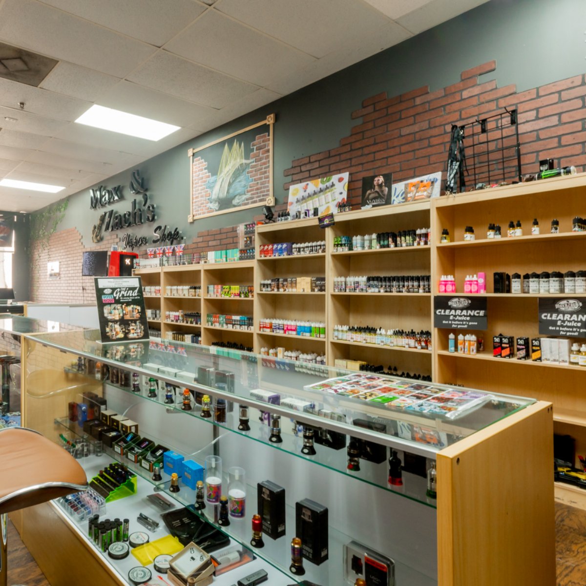 Maxandzachs's tweet photo. Ideal mods and favorite flavors found here. https://t.co/KZKXND4jGU