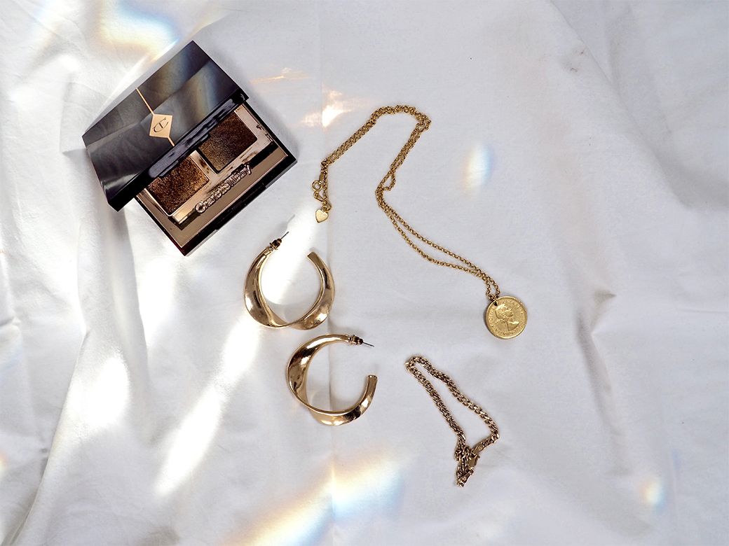 GOLD STATEMENT EARRINGS - new post buff.ly/2QPAyvH