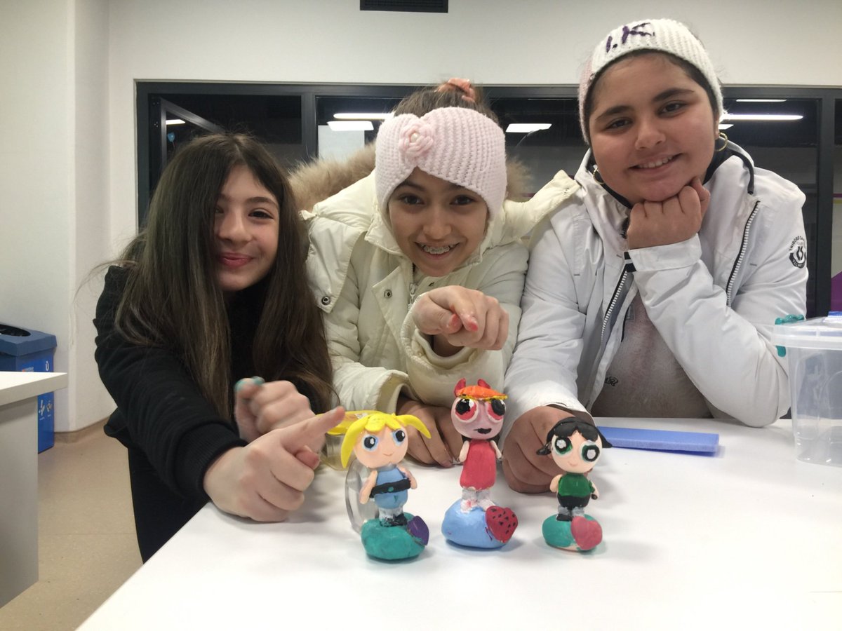 Minik karakterlerimizi seramik hamurlarımızla şekillendirdik☺️Uğur Okulları Çamlıca Kampüsü