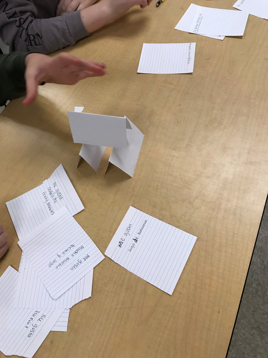 JoberlyOberly's tweet photo. Thanks @PRHSspanish for the great idea. My students wrote a lot about Desayuno in class today. So much that the tallest tower was 28.5" tall @pelion_middle #LOWLT #pelionprowl https://t.co/9mjZoX02UG