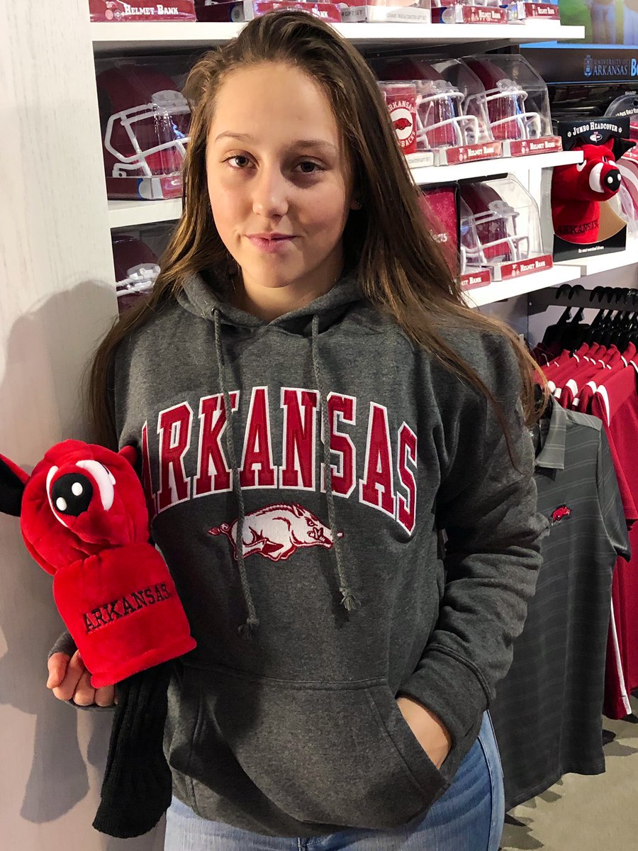 fifigolf's tweet image. Excited to verbally commit to the University of Arkansas.Grateful to everyone who has helped me on my journey so far.I want to thank @TagCollege &amp;amp; especially @EstesTaylor @CoachMikeAdams  for this amazing opportunity.I can’t wait to be a Razorback #futureHog #WPS #gohogs ❤️🐗⛳️