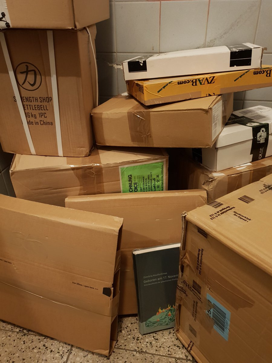 thirtysixfights's tweet photo. Leute, heute konnten wir die Preise für die Tombola abholen und es ist ein riesen Haufen🙀, dabei ist noch nicht mal alles mit dabei ‼️Tausend Dank euch allen 😻
Freut euch schon mal auf die Tombola 🎉🎊
#unitedforrojava #thirtysixfights #twitterkurds https://t.co/y1o9RIP8aw