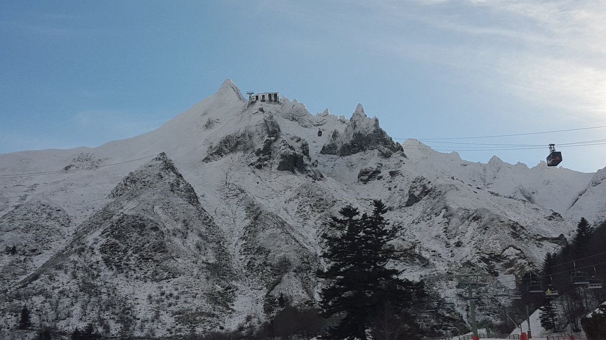 lorentroy15's tweet photo. # notre belle région d Auvergne et un bon souvenir de notre séminaire sur ce beau site du Mont dore 👍👍😆Merci à Samuel, Guillaume et à tous les collègues du Crédit Mutuel Arkea https://t.co/tmnOmkMbRW