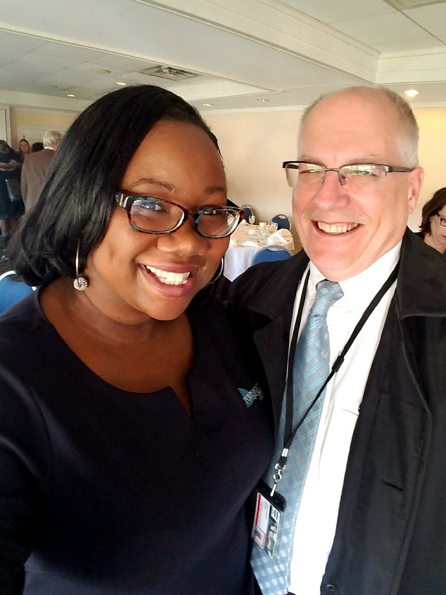 CMNewsome's tweet image. Ran into my former @virginianpilot colleague @Harry_MiniumODU today at the @PRSA_HR workshop. Good seeing you! #minireunion #Pilotalums #fromPilottoPR
