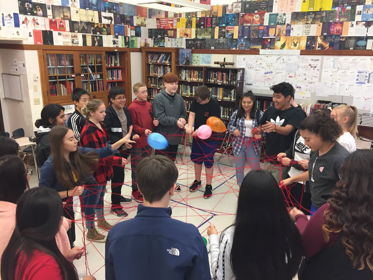 NorthHS_AVID's tweet photo. Mrs. Royer's AVID9 class is team building at North!! #ThisIsAVID #goviks @SalemKeizerAVID @NorthSalemHS https://t.co/dxRv9fpOD0