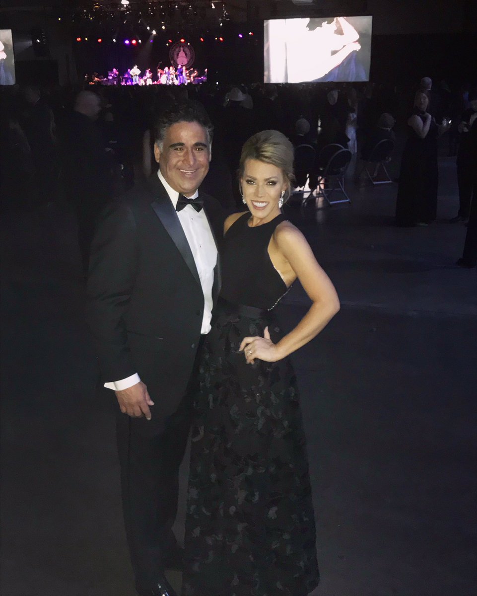 FeistyRistey's tweet photo. 2019 Governor’s Inaugural Ball 🥂
George Strait never disappoints. Thanks for being the perfect date & two stepping with me all night @Obie_Salinas 😘 #txlege #txinauguration https://t.co/5vA4w9Feae