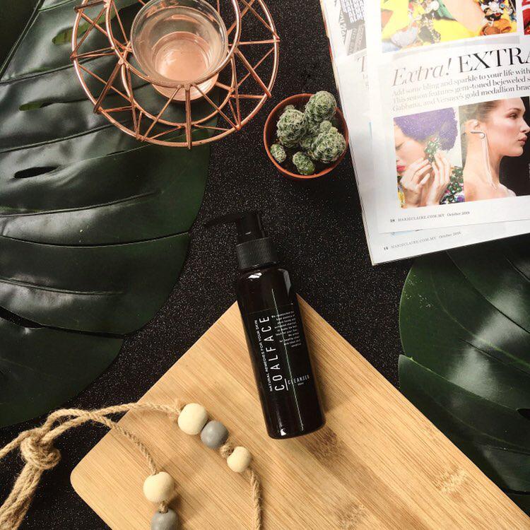 Arheeee_'s tweet photo. Hye!! Anyone yg nak dapatkan coalface product by KaymanBeauty, Just hit DM okay😙
Coalface soap : Rm35
Coalface Cleanser: Rm39
Rosa Glow Essense: Rm89

(Exc postage)
Anything just hit the DM button atau ws 0145035216🥰
#coalfacejohor #coalfacepahang #coalfacejengka #kaymanbeauty https://t.co/h0VTRsynWa