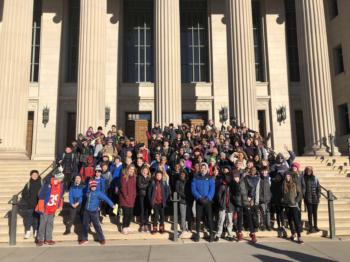 BethPederson4's tweet image. PV 6th graders getting college ready!#EPschools #physicsforce #gogophers