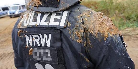 Fossi671's tweet photo. @iRUN_de @Antiaktivist1 Auf beiden Seiten ist das wohl nicht immer so richtig gelaufen. https://t.co/LmPEuZRjDr