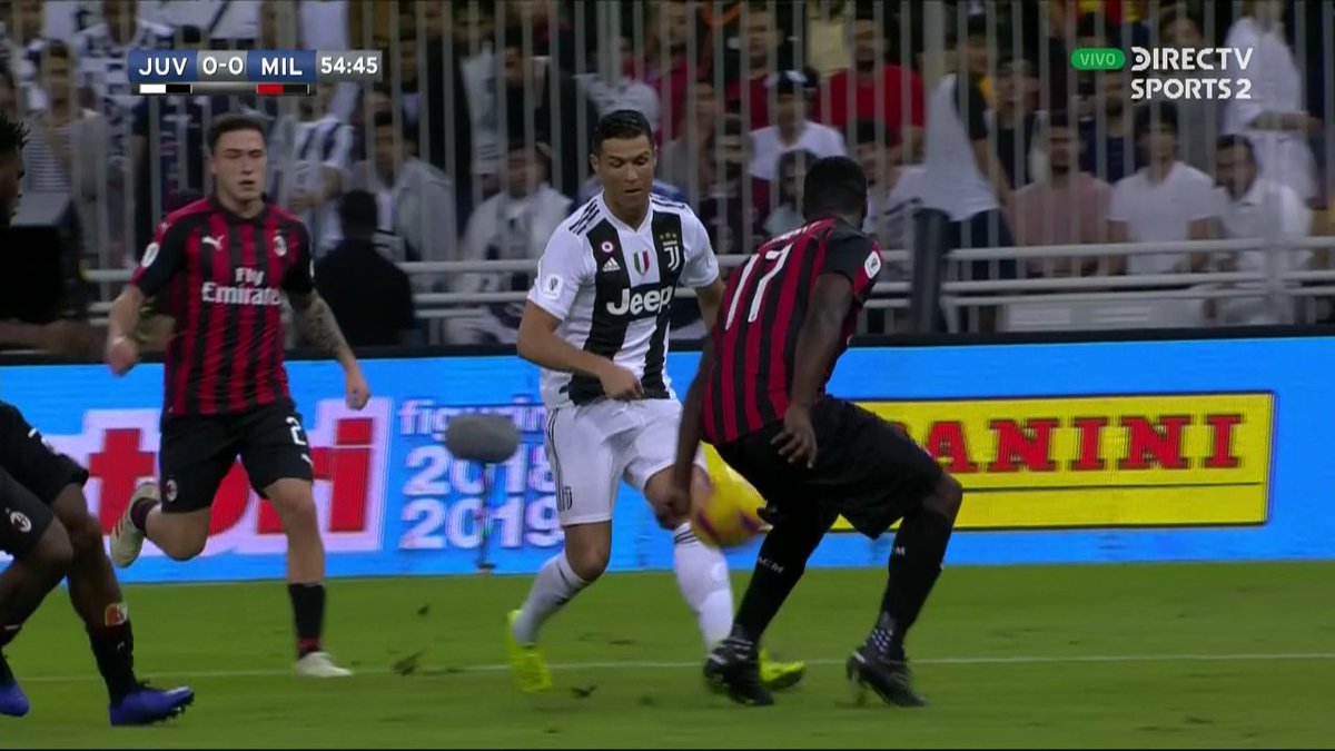 ¿Hubo penal por mano de Cristian Zapata?
¡Los leemos en #FutbolEnDIRECTV! #SupercopaItaliana 🏆🇮🇹