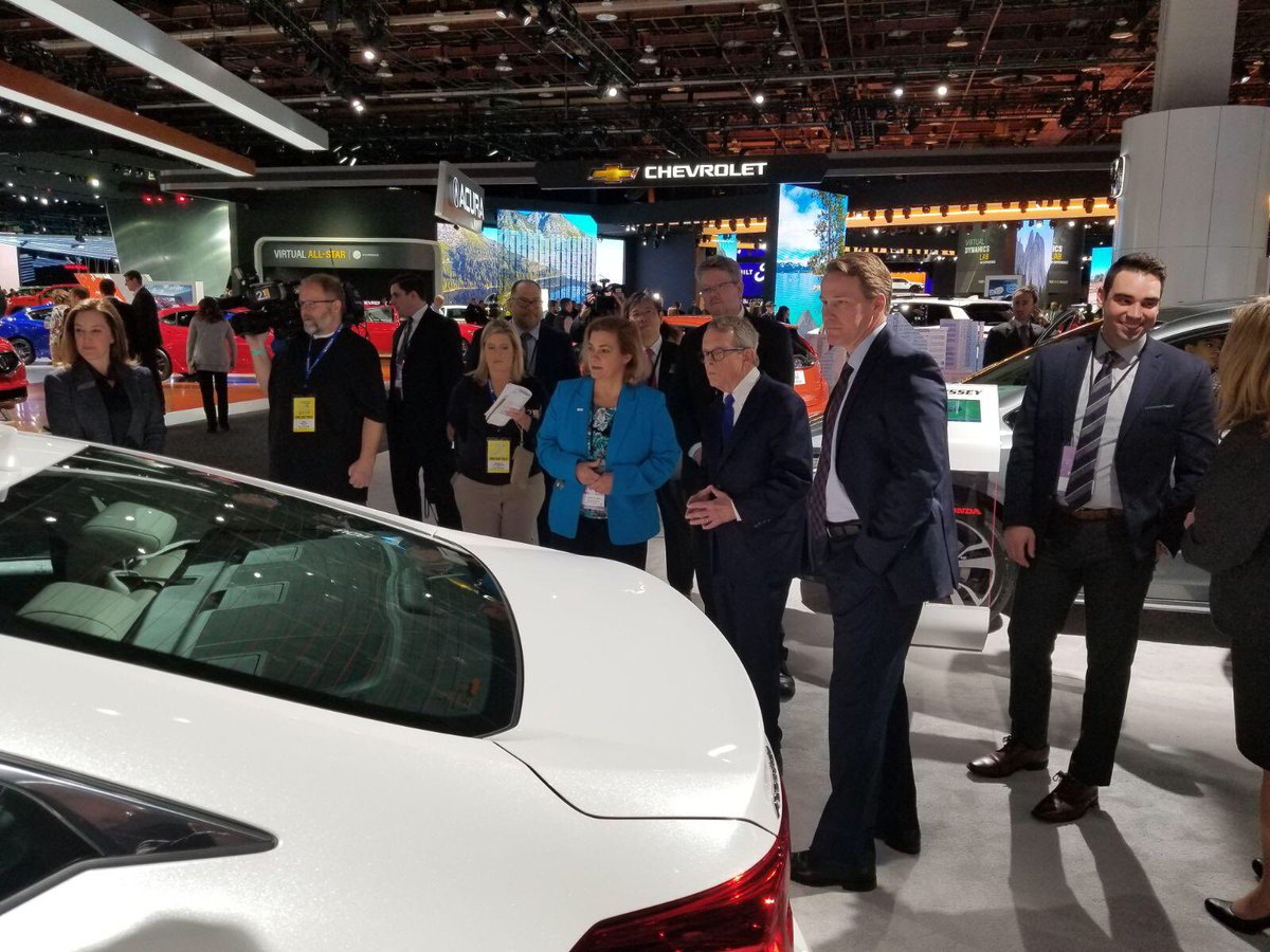 JonHusted's tweet image. I’m hitting the floor at the Detroit Autoshow (@NAIASDetroit) with Gov. @MikeDeWine! Just stopped to see the new @Honda Accord, made in Marysville, Ohio. #NAIAS