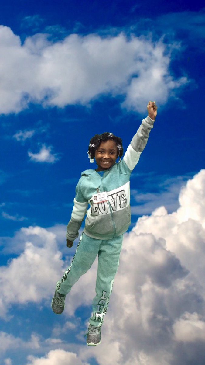 And last but not least... <a href="/MrsSkolnick/">Jessica Skolnick</a>'s class! #PLtweets <a href="/DoInkTweets/">DoInk Tweets</a> #greenscreen