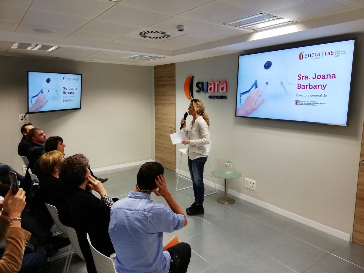 suaracoop's tweet photo. . @joanabarbany, directora general de Societat Digital de la @gencat, clou l'acte de presentació de @SuaraLab a la seu de @suaracoop. #SuaraLab #innovaciosocial https://t.co/Mfg4WHRT9B