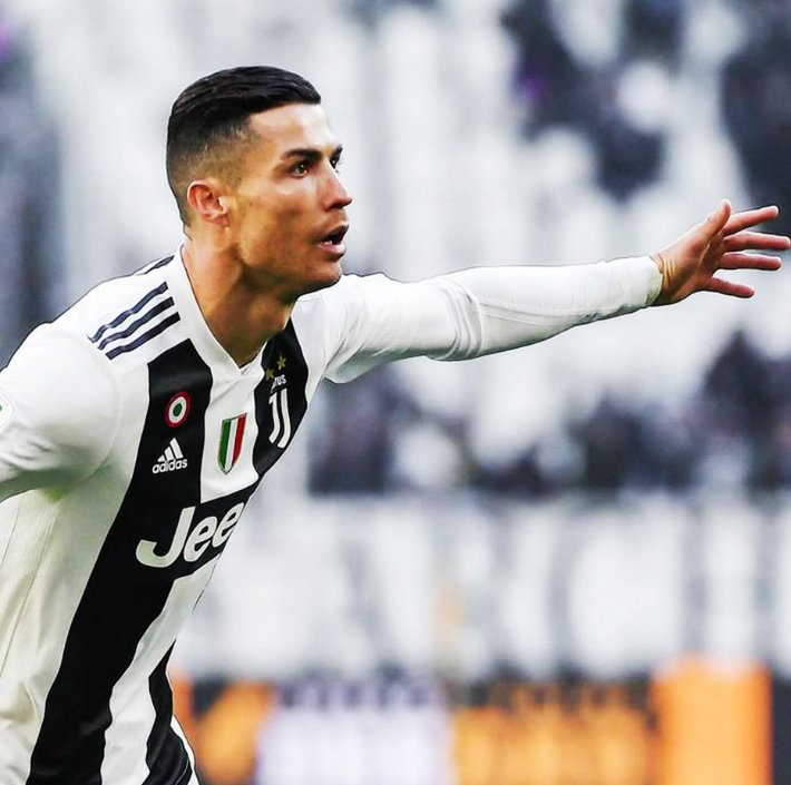 InvictosSomos's tweet photo. ✓ Más goles (16) con la Juventus en el presente curso.
✓ Más asistencias (7) con la Juventus en el presente curso.
✓ Más goles (14) en la presente Serie A.
✓ Ha marcado en Serie A, Supercoppa y Champions.

En cuanto a anotaciones, NADIE más determinante que él.

CRISTIANO. https://t.co/Ar8E2aSuzO