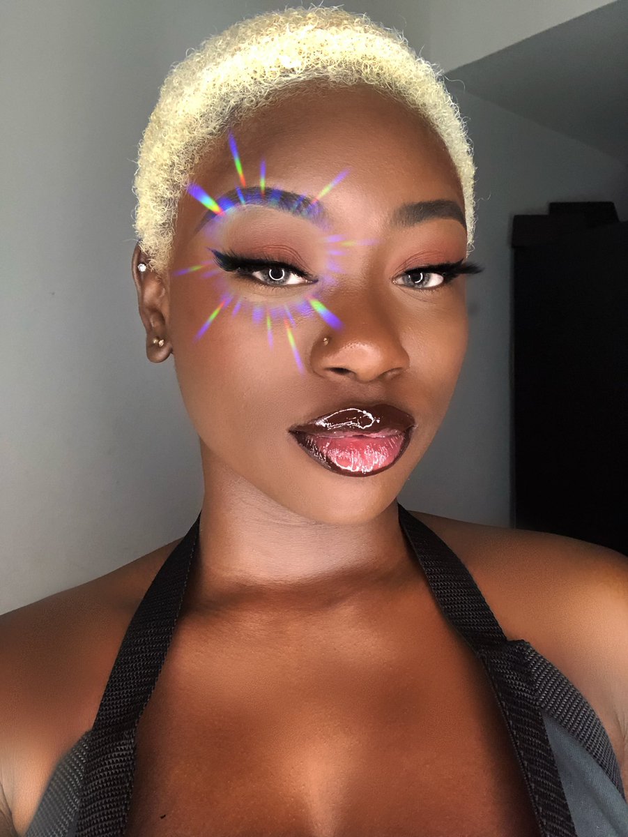 Yanjusofine_'s tweet photo. i absolutely adore my huge nose &amp; lips✨☺️ https://t.co/5Wc3U0XzqN