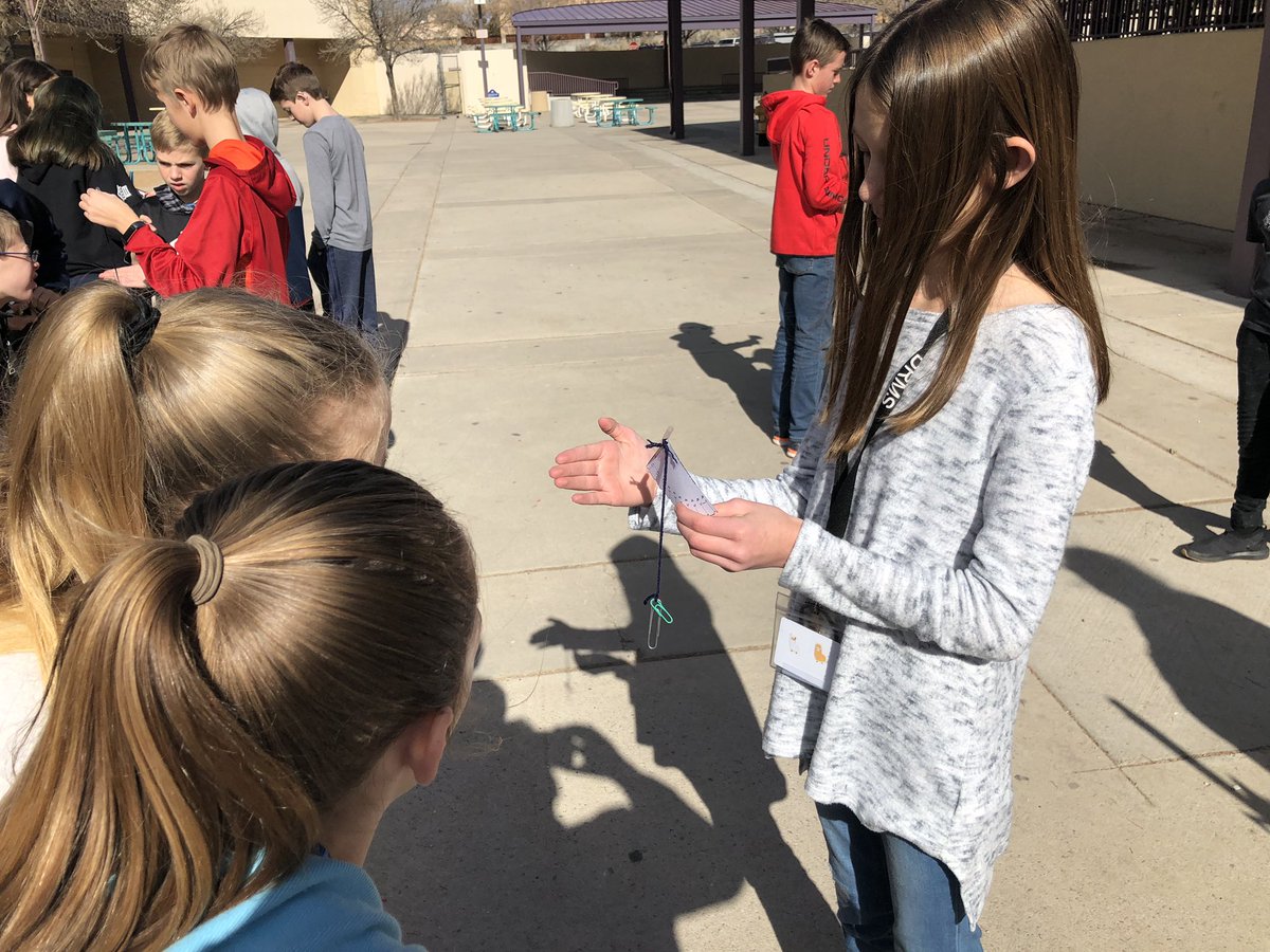 DesertRidgeMS's tweet photo. Using Ancient tools to measure solar angles with Ms. Haste #ScienceRocks #DRMSDiamondBacks #OldStuffIsCool https://t.co/GC6QmCAiVo