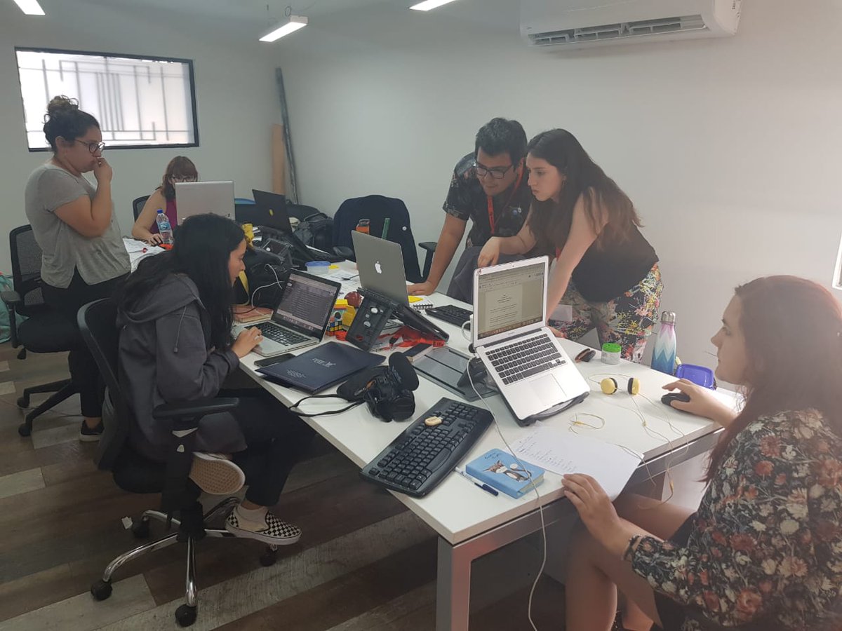 UsachIngenieria's tweet photo. Y hoy es el cierre del programa de innovación abierta #LionsUp de la facultad de Ingeniería @usach. El equipo está dando los toques finales para certificar al centenar de estudiantes que fue parte de otro exitoso proceso de innovación @Corfo #FinalPIA https://t.co/Rwqmcj8DZ3