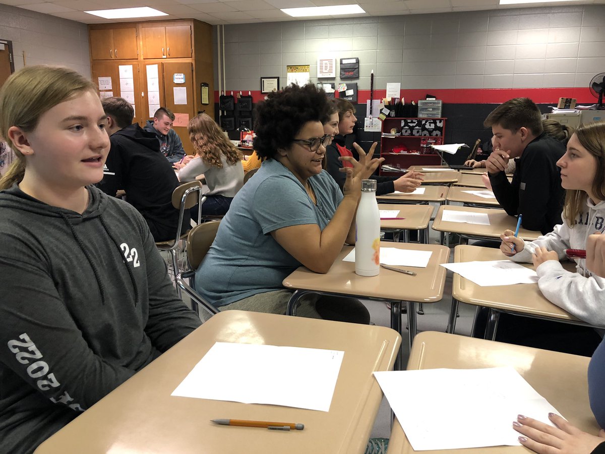 MariaRarey's tweet photo. Peer interviews describing our strengths allowed my Ss to get to know each other & their passions. Engaging activity to start our semester. #SBHE #HealthEd #high5test https://t.co/iSvcjPSIsu