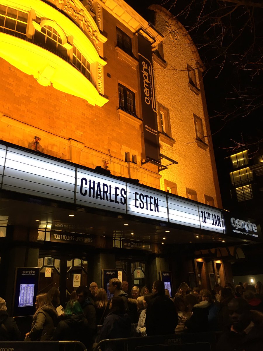 abi_33's tweet photo. At the @o2sbe for SOLD OUT @CharlesEsten - bring on the country music yeeeeeehaw!! 🤠 https://t.co/qj3XB4gDzv