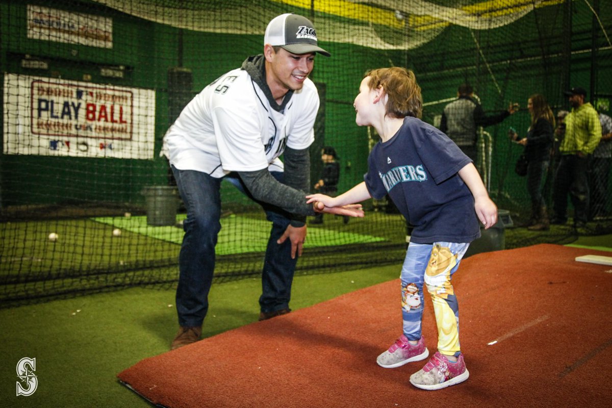 Mariners's tweet photo. Spokane, the #MarinersCaravan🚌 is rolling into town today. 

See you at Warehouse Performance Center at 4:15 for a special #PlayBall stop. 

🔗 https://t.co/hhguvXUHl9 https://t.co/S80MAm2wow