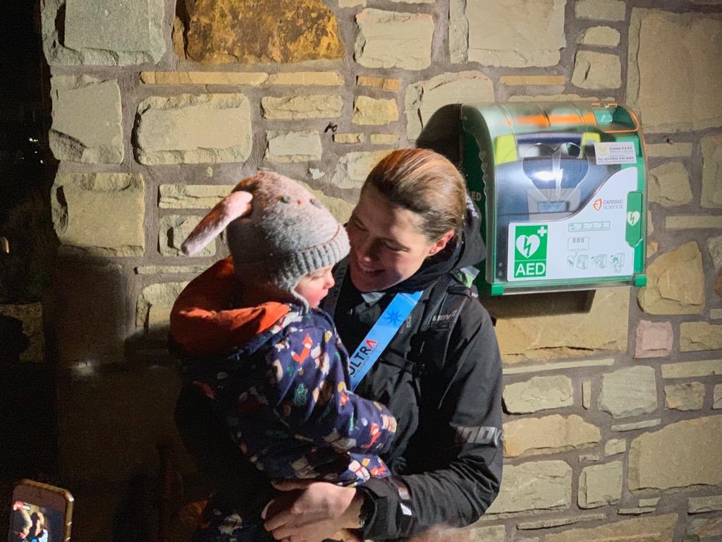 She did it! <a href="/JasminKParis/">Jasmin Paris</a> reunited with her one-year-old daughter after becoming first-ever woman to win <a href="/TheSpineRace/">Montane Spine Race</a>. 

She also obliterated both the mens and women’s course records. Her finishing time for the 268-mile course was 83hrs 12mins.

#inov8 #GetAGrip #spinerace