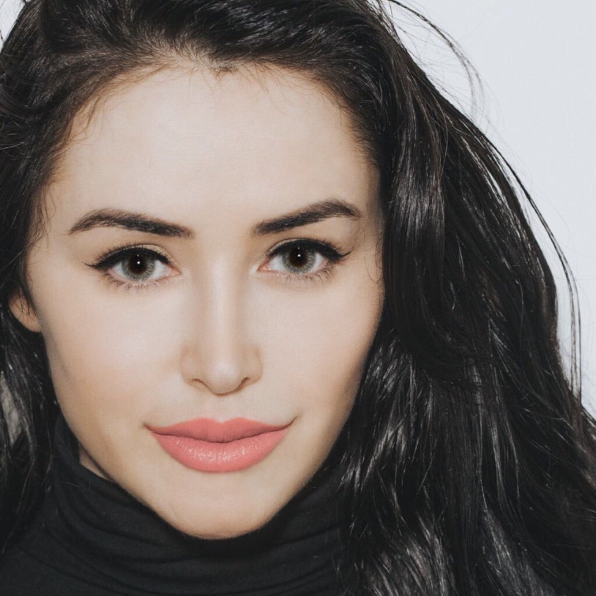 bothwayscm's tweet image. Love our Poetry lip colour here and it’s just £5 in our January sale! Shop today at bothwayscosmetics.com or click the link in our bio!