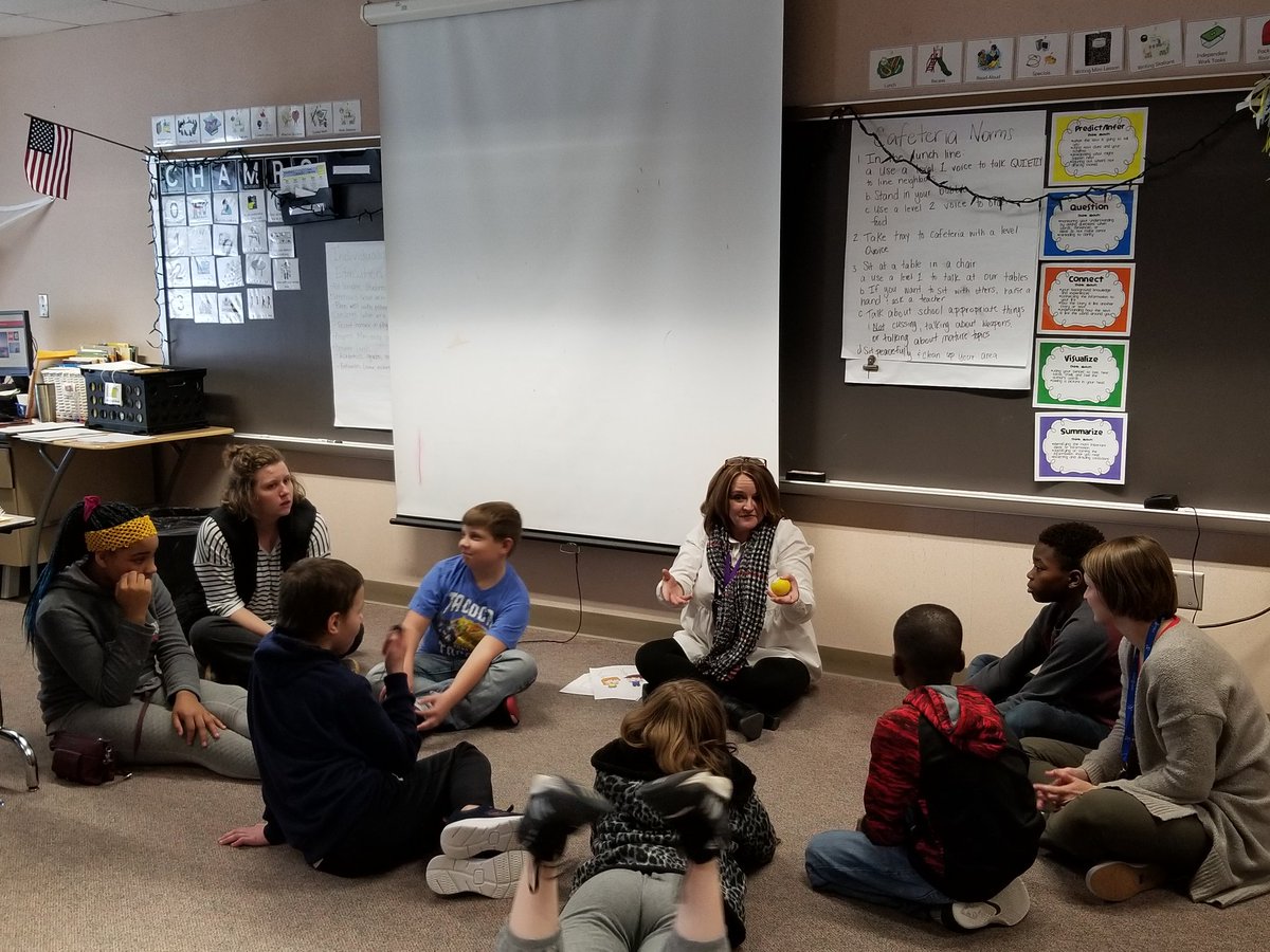 BertyHeather's tweet photo. Working on social skills with our peers and Ms. Redmon. @SandersSELF @CamilaRedmon @popcheffproud @TarynJRichard https://t.co/1A7HwxiXJ2