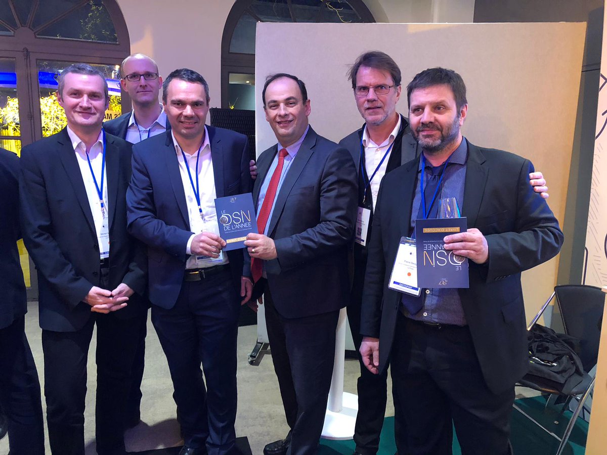 GroupeLaPoste's tweet image. #DSIN
La team Postale au grand complet pour soutenir Lionel Chaine au grand prix DSI