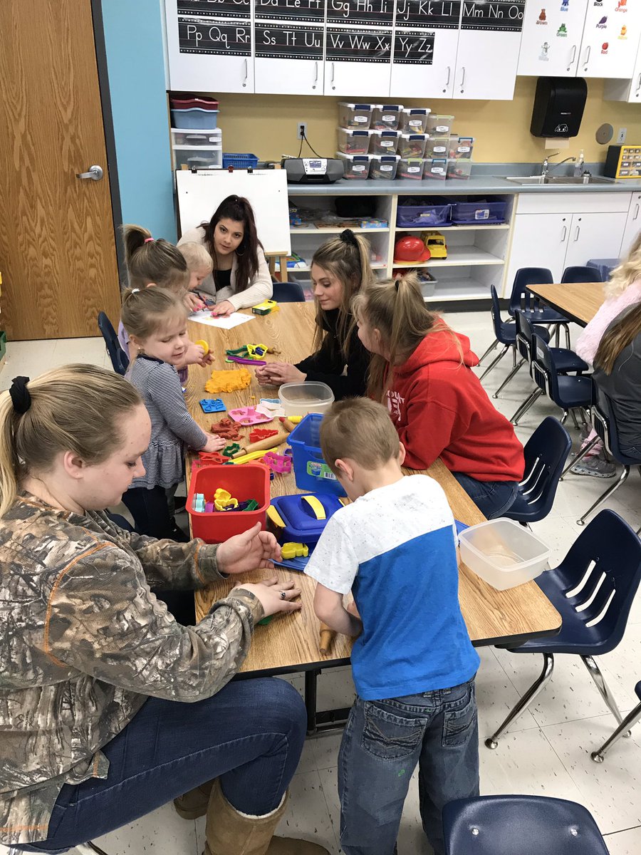 SeckmanHighFACS's tweet photo. 1st day of preschool for the spring 2019 semester. The kiddos had lots of fun today playing and meeting new people! @SeckmanHigh https://t.co/TdQzLc6fut