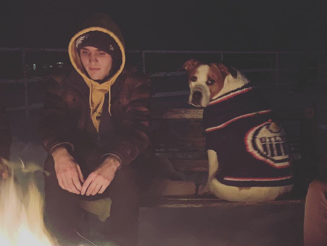 UofAFS's tweet photo. The fire was a bit too warm for tiggy the dog but everyone else found it just right! #bonfires #uofafs https://t.co/GJhJpGiMfg