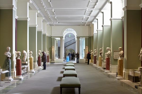 Here's the Arundel and Pomfret gallery at the Ashmolean today. Interesting how the Parthenon Marbles get so much attention but these foundational objects for modern archaeology—as it emerged hand in hand with colonialism in London and Oxford in the 17th and 18th centuries—don't.