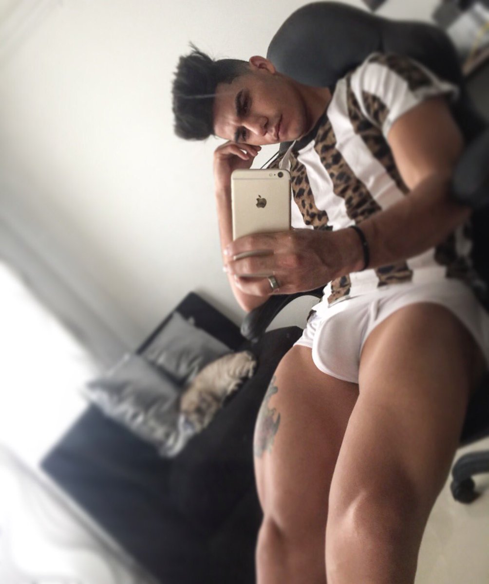 brandofitnes's tweet photo. 😘🥰😍🥰😍😘 https://t.co/GL21whBPeN