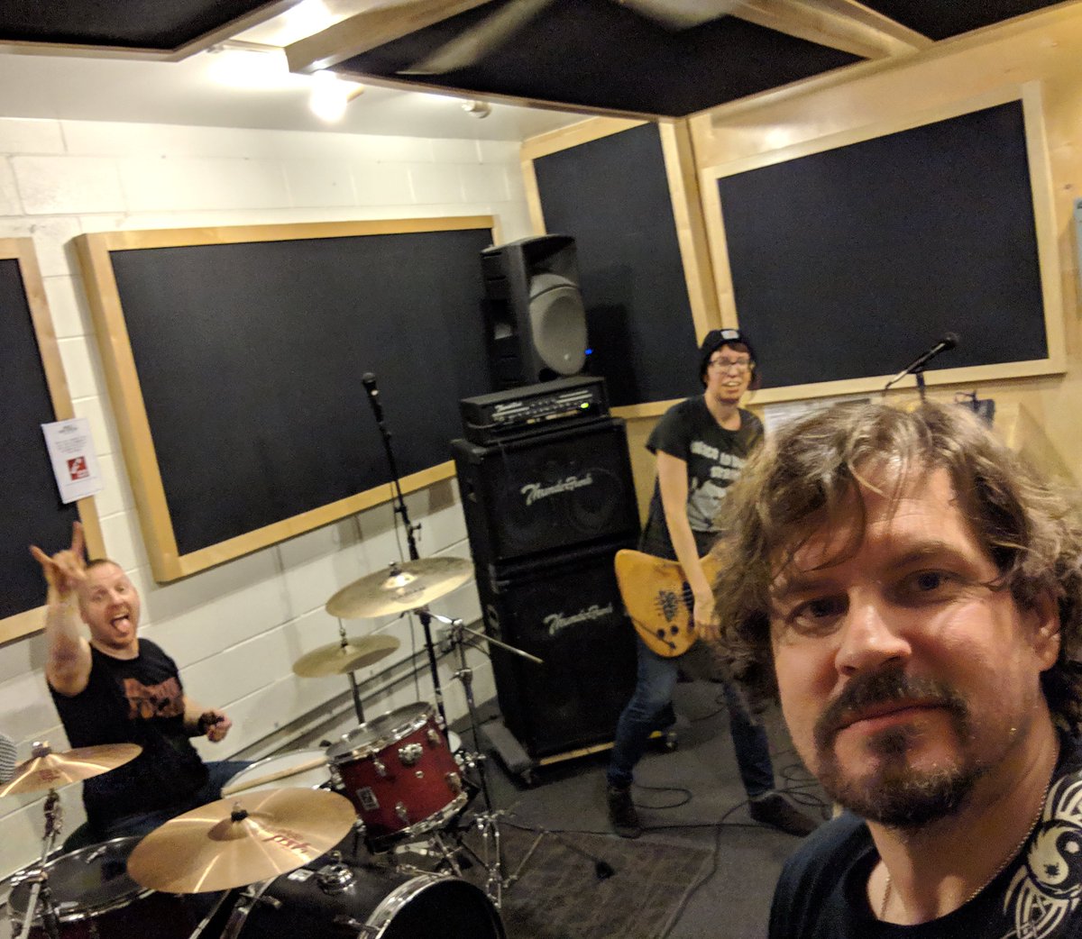 headspinsrock's tweet photo. Bak @ it! #Headspins #rehearsal @musicgarage Hiatus OVER! #GVodka #GatorG #JuliaZap shakin' off the rust! #BackInTheSaddleAfterMonthsAway #HeadspinsRock #punk #punkrock #chipunk #chicago #musicgarage #localband #supportlocal #supportlocalmusic #supportlivemusic #rock #music https://t.co/ZGgQA7Wcja