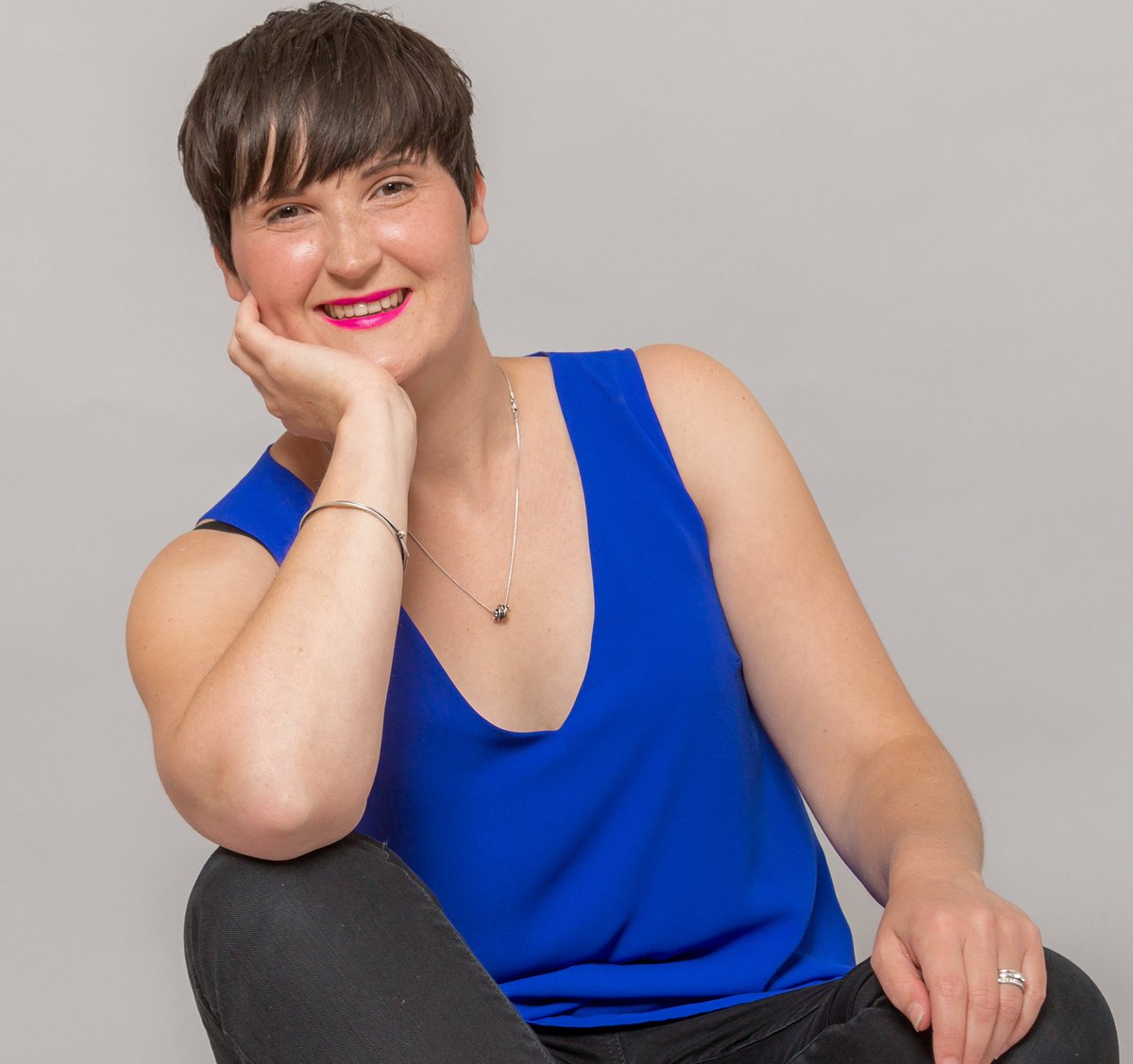 Need to update your #Headshot, 'About Me' page, business profile or social media bio? Give me a call! :: Check-out my #INFOGRAPHIC on the topic :: #localBusiness#YorkshireBusiness #YorkshirePhotographer#Wakefield #Horbury <a href="/Yorkshire_Hour/">#YorkshireHour</a>