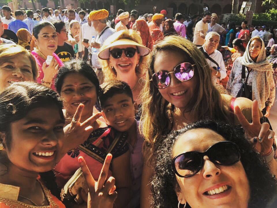 sofia_ajadl's tweet photo. Bendice a las personas, edifica con tus palabras, así Dios liberará más de la herencia que te pertenece.
@worldbysof
🇮🇳 #indianincreidble #sofxelmundo #ig_India #unique_India #icu_India #india_gram #ig_southindia #exploringindia #vscoindia #repostingindia #india_shots https://t.co/V2Uh1CxYJT