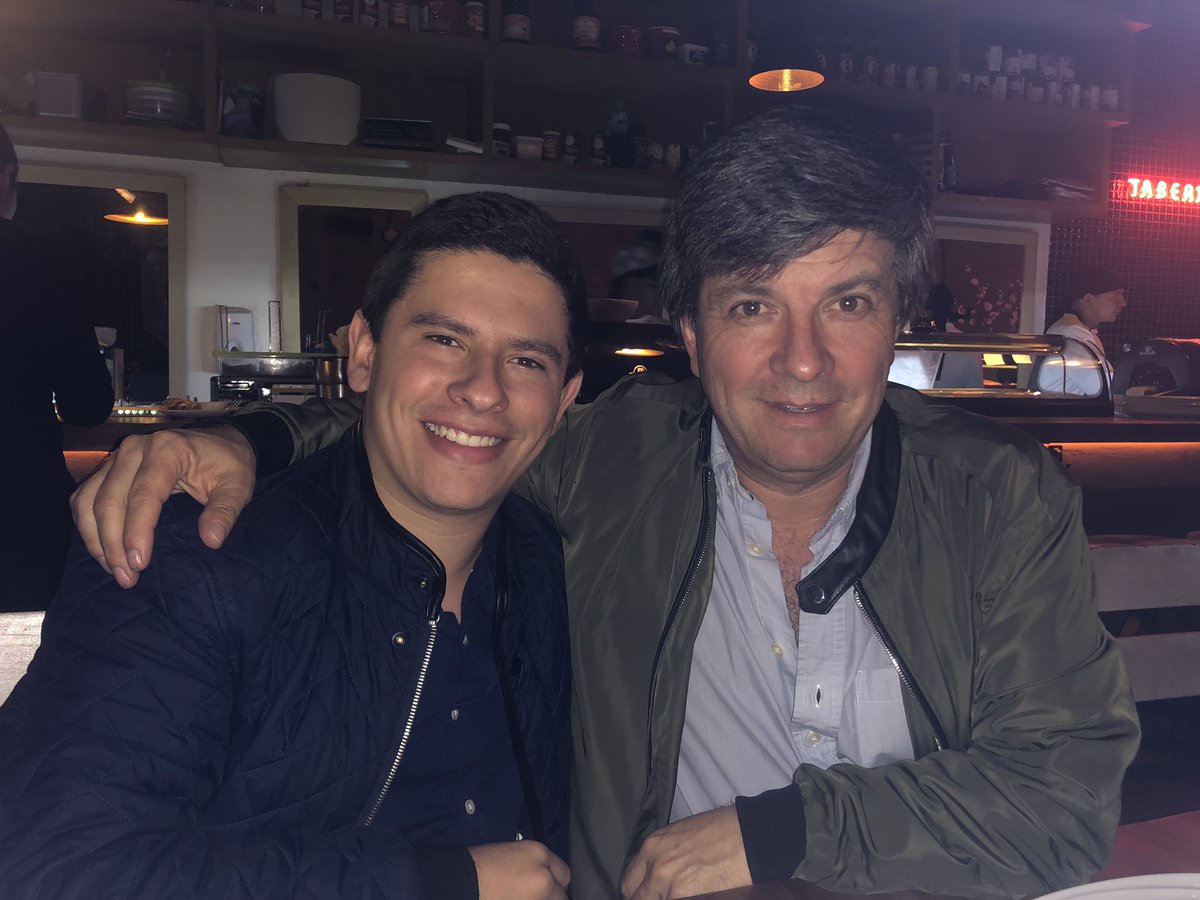 Celebrando el primer día de medicina Dr. Pineda Diaz