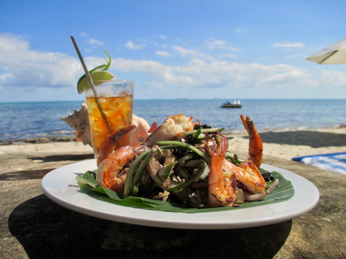 Priya10008's tweet photo. When the world seems to have gone mad, have lunch #BananaBlossomSalad #LaughingFishBar #FrancisFordCopolla #TurtleInn #Placencia #Belize https://t.co/wXb1F69HqO