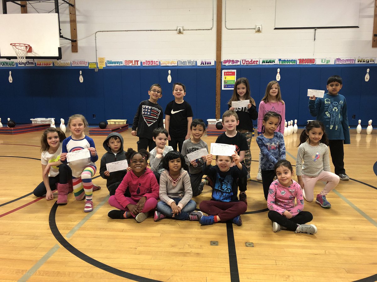 Coach_Counihan's tweet photo. Enjoying our bowling unit and learning how to keep score! @WOSnews #WOS_PE https://t.co/EsL7JWJdne
