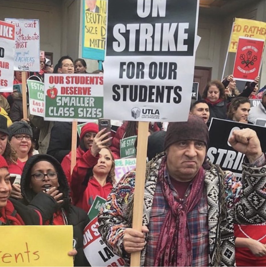 MDesbarres's tweet photo. @TeachRock @littlekidsrock @StevieVanZandt Teachers are Undervalued and under paid... https://t.co/PHoPTpWx1O